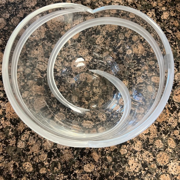 Mikasa Crystal Designed High Low Bowl - Picture 2 of 6